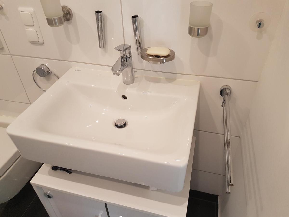Zimmer Mit Eigenem Bad In Maerchenstadt! Heidelberg Eksteriør bilde